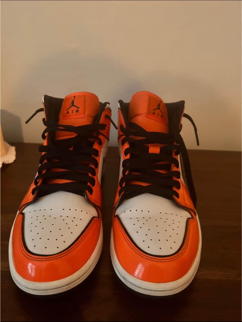 Air Jordan 1 Mid SE Turf Orange - Picture 2 of 5